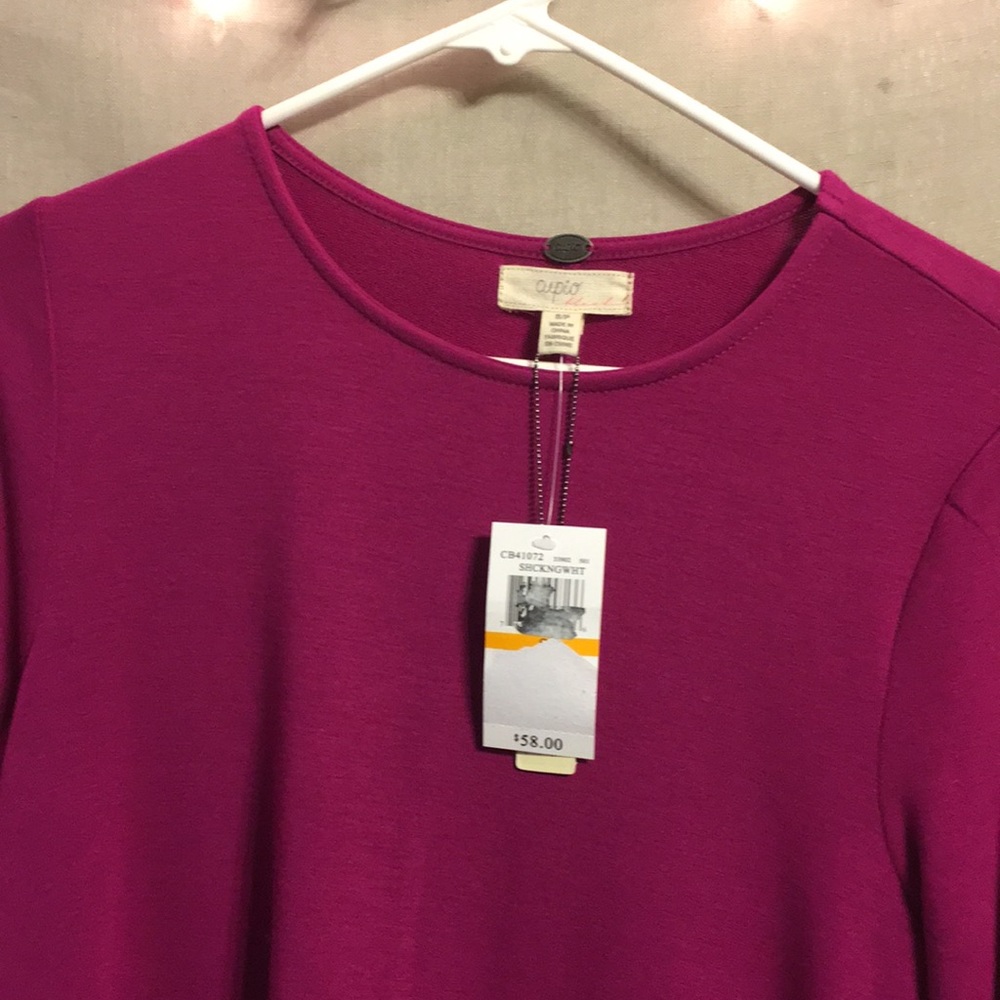 Fuschia tunic! - Picture 3 of 3